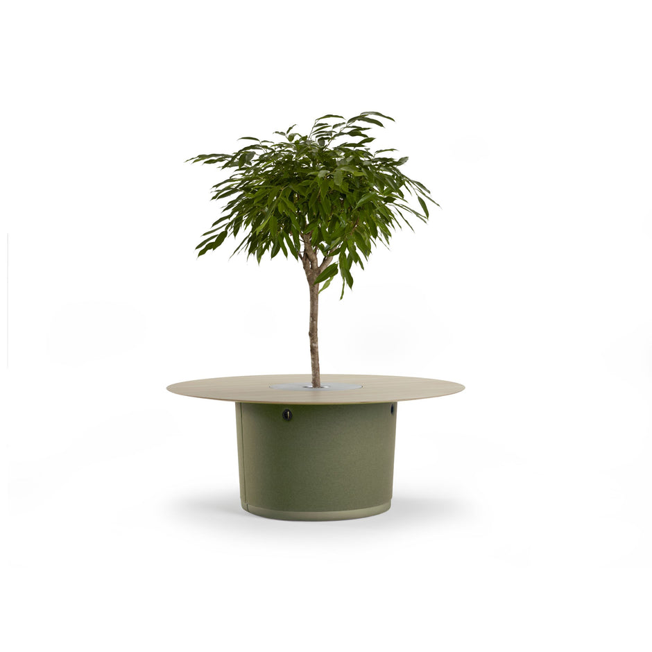 On Point table and planter