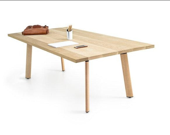 Talki timber top table